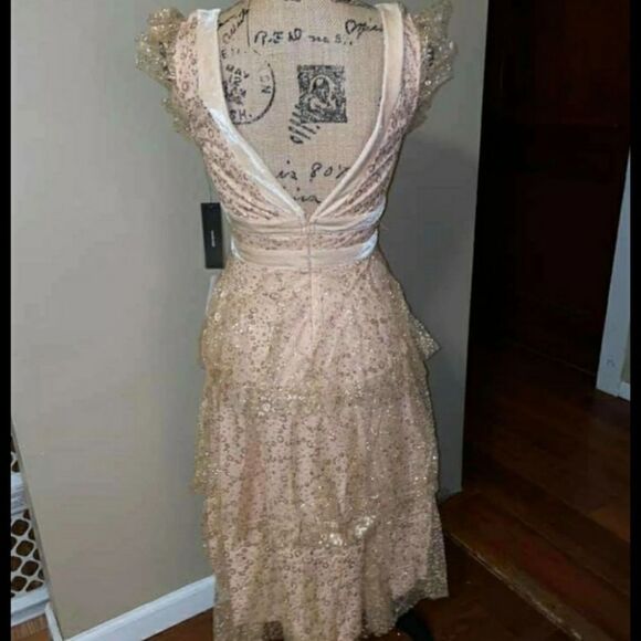 Lulu's dress  - Picture 4 of 4